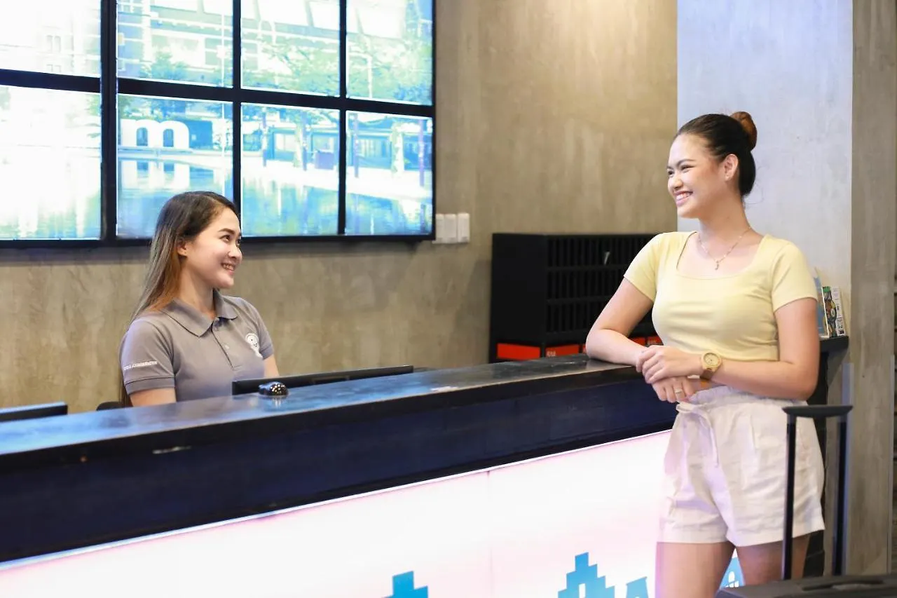 Mytown Amsterdam Hostel Manila